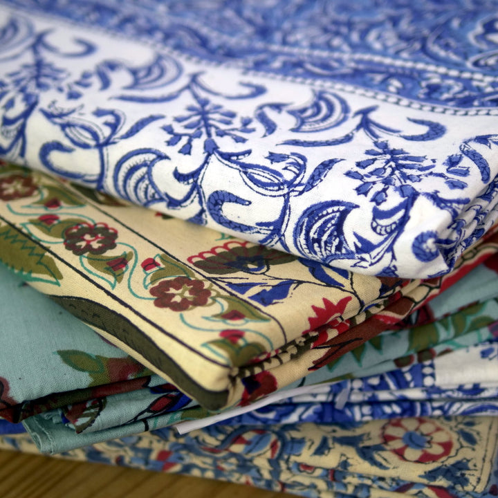 printed-cotton-bed-cover_bs-76_webp1011649_9938fd54-8cef-4205-881b-09641195de90